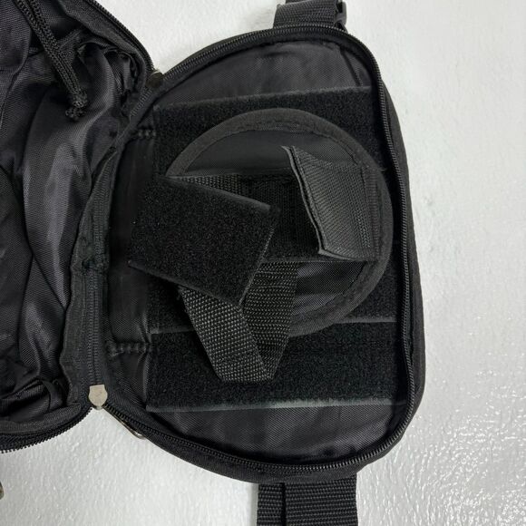 Bulldog Cases Black Medium Fanny Pack Holster Model BD-860 Ambidextrous Nylon - Picture 10 of 11